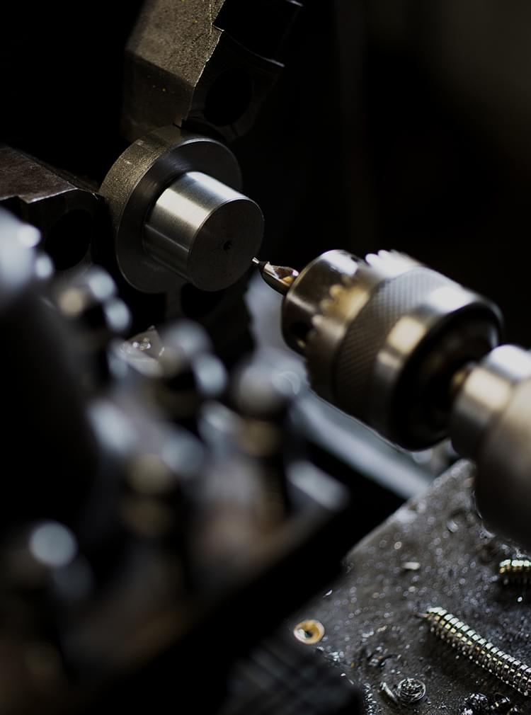 切削加工のプロフェッショナル削り専門・50年以上の実績と経験・難削材の加工にも対応・小ロット生産もOK